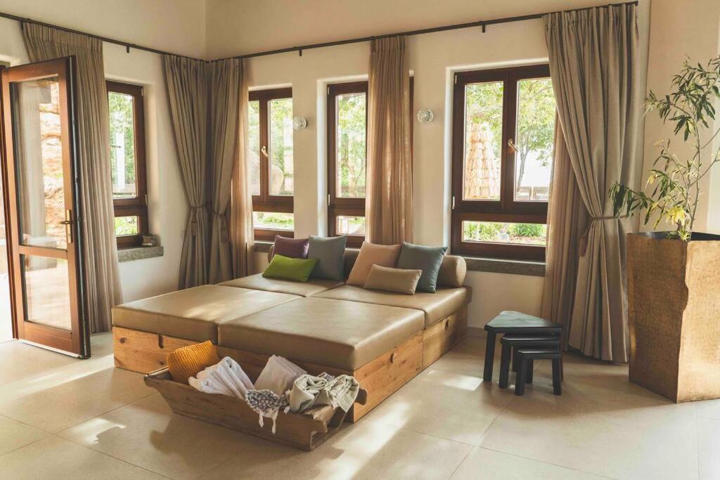 Azamra Amirim Villa Exterior photo